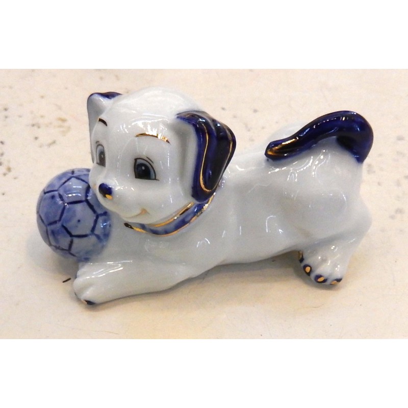 Сувенир из фарфора Собака с мячом, 6*9,5*6 см J.Otten 6688